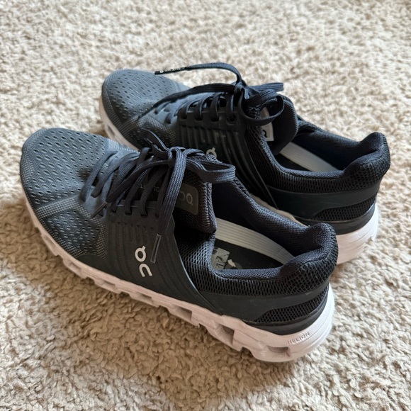 On Running Black and White Athletic Shoes - Picture 3 of 5